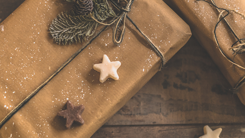 Gift Ideas That Go Beyond the Usual group gifting