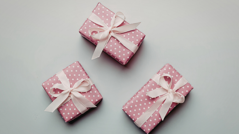 custom wedding anniversary gifts
