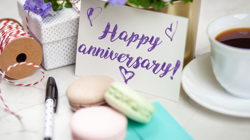 custom wedding anniversary gifts