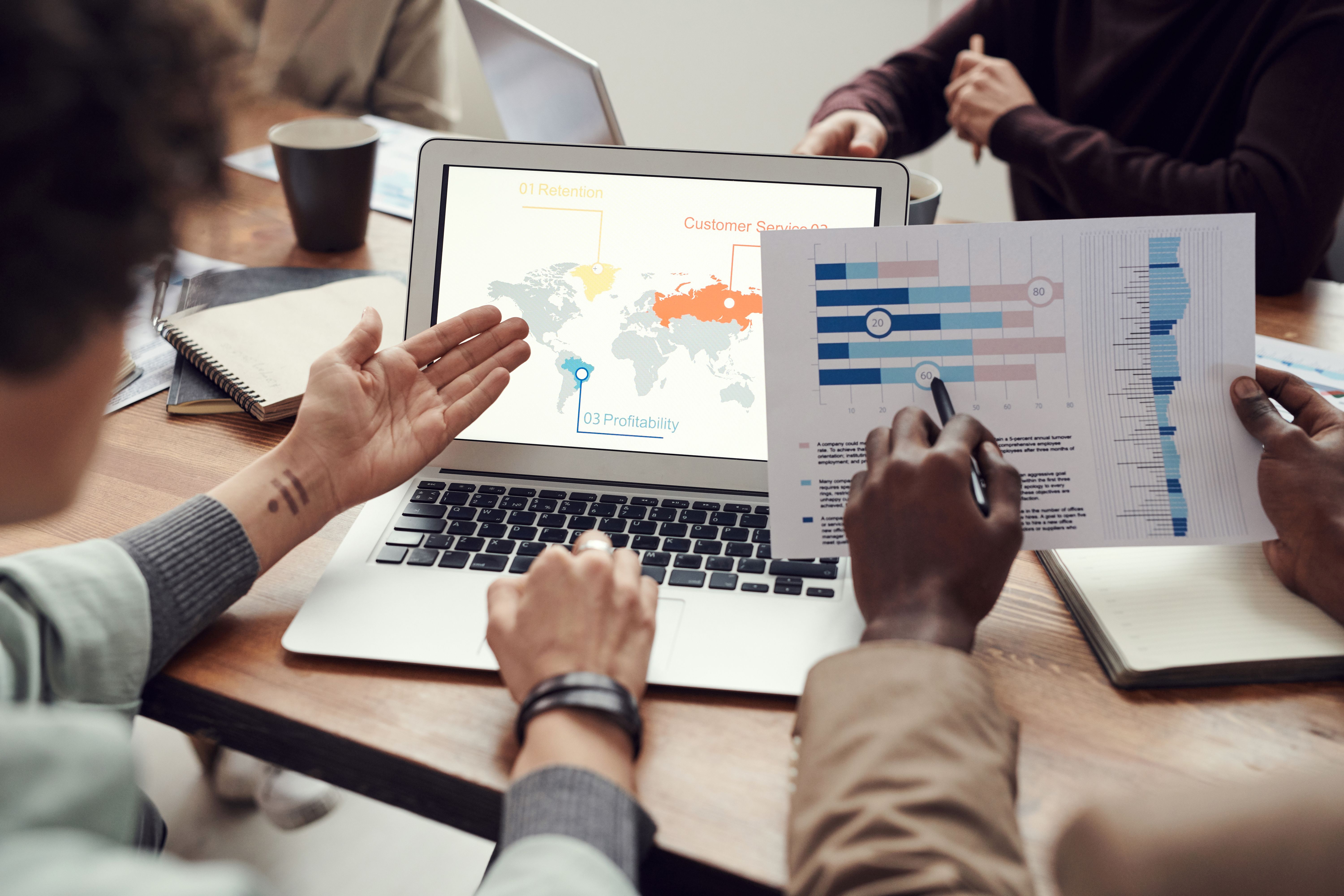 A team analyzing a marketplace sourcing strategy to learn how to sell on mercari via the EPROLO blog data charts.