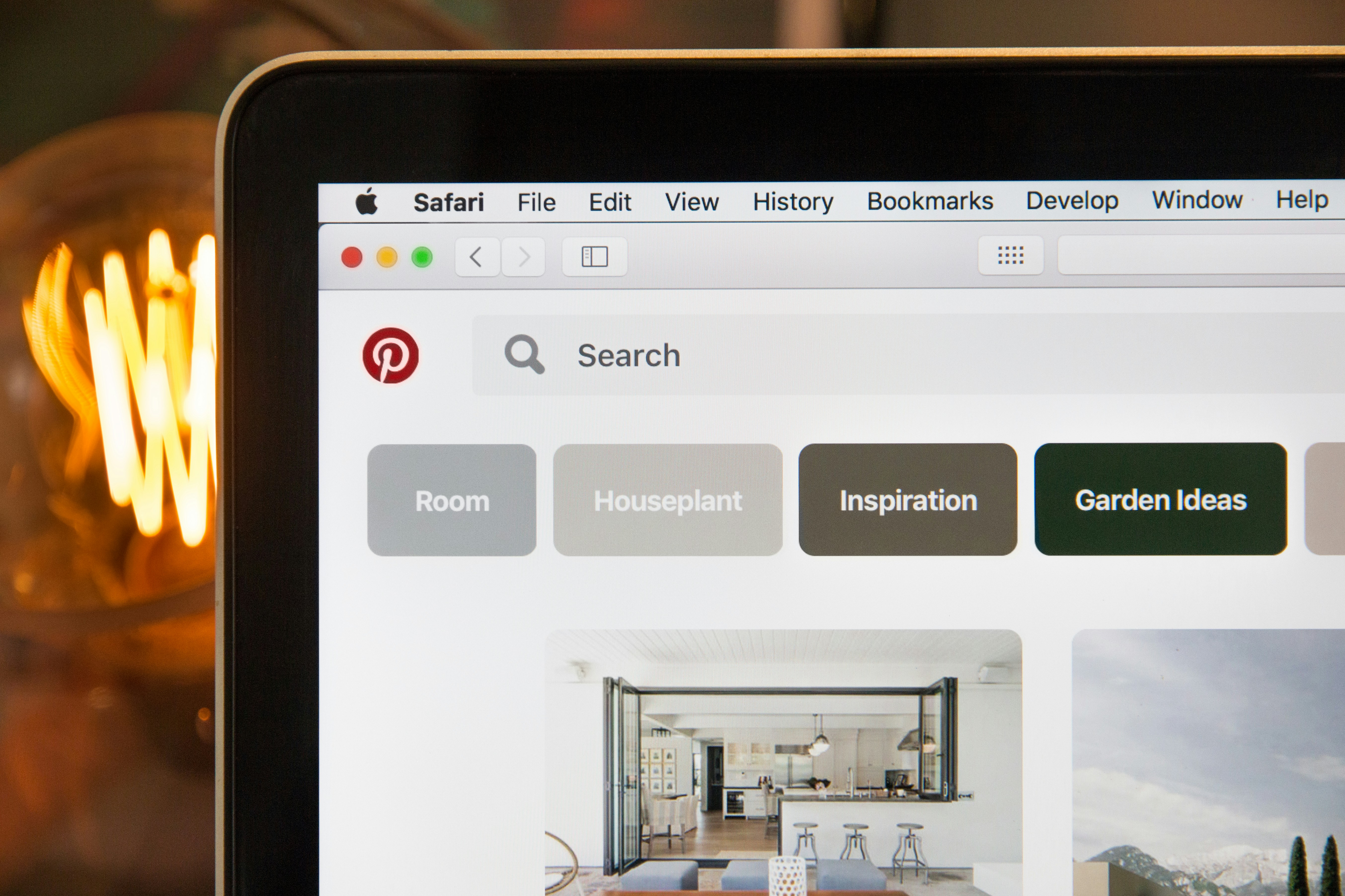 Searching home decor ideas to learn how to sell on Pinterest products with EPROLO.