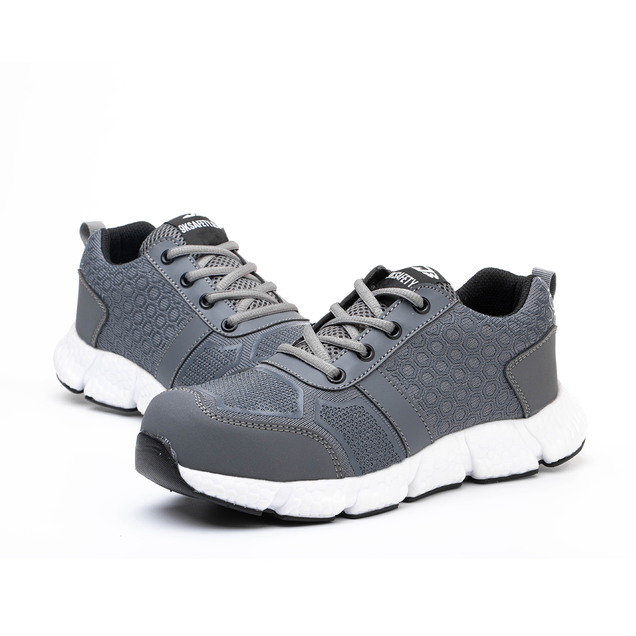 Men's Lightweight Breathable Sports Shoes Safety Shoes Safety Protection Anti-Smash And Anti-Stab Work Safety Shoes image 7