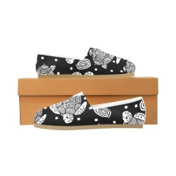Women's Canvas Shoes (Model004) (Two Shoes With Different Designs)