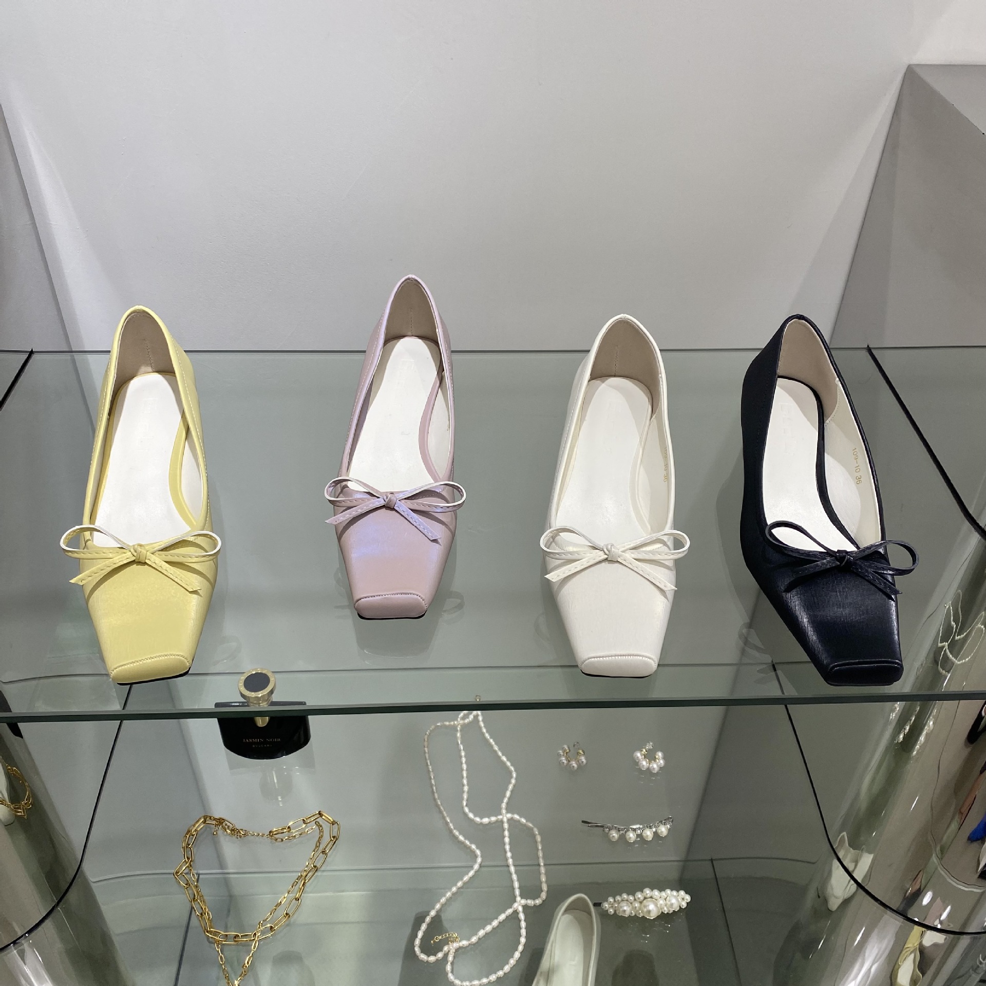 Spring Square Toe Bow Chunky Heel Mid Heel Shoes Satin Shallow Mouth Low Heel Women's Shoes image 4