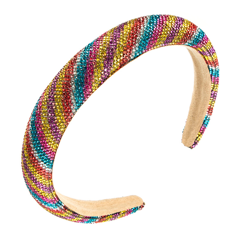 Wide padded hoop showing curved profile and lining