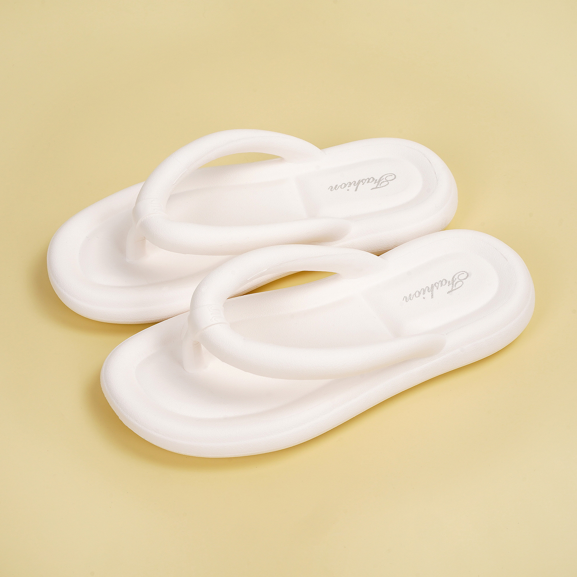 EVA Rubber And Plastic Stepping On Shit Touching Flip-Flops Casual Ladies Beach Flip-Flops For Outer Wear image 3