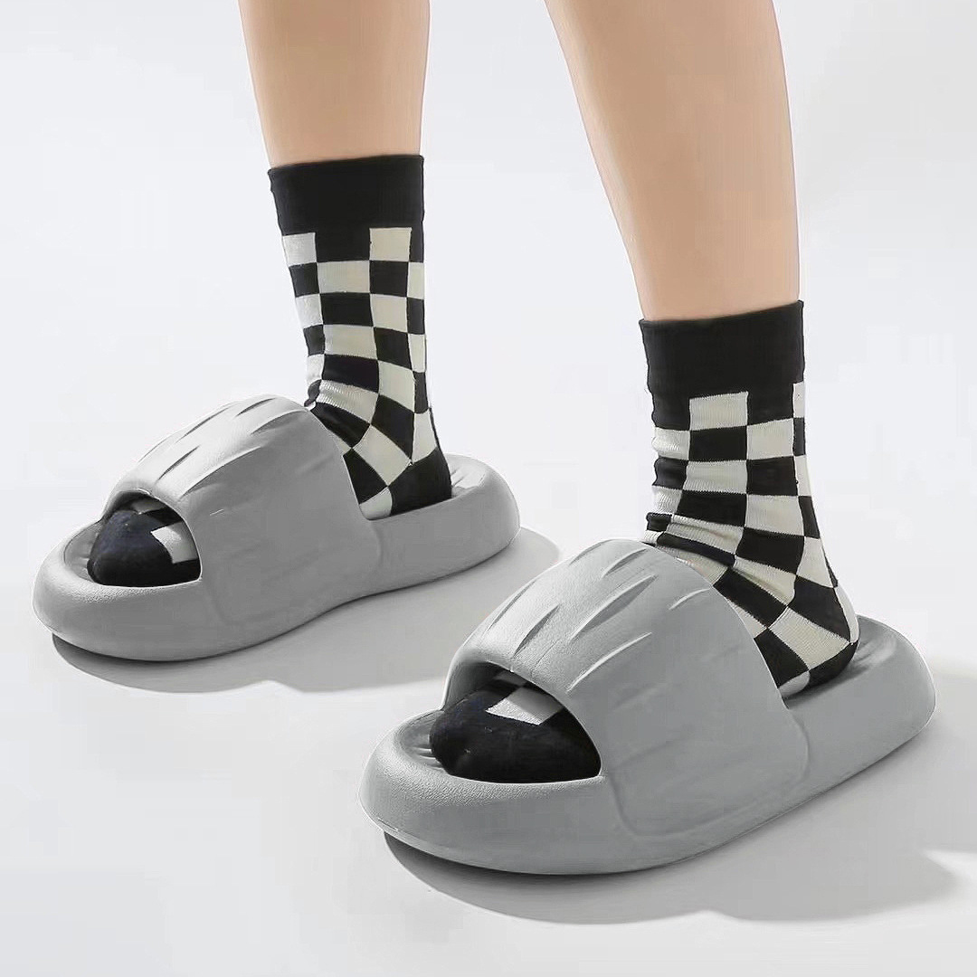 Bread Slippers EVA Rubber And Plastic Thick Bottom Stepping On Shit Casual Couple Tide Shoes Men And Women Flat Slippers Women's Outer Wear image 3