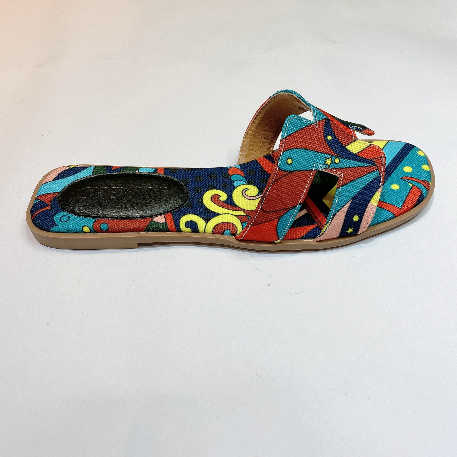 Women's Summer Sandals Flat Bottom Outer Wear Beach Shoes One Word Casual Slippers image 4