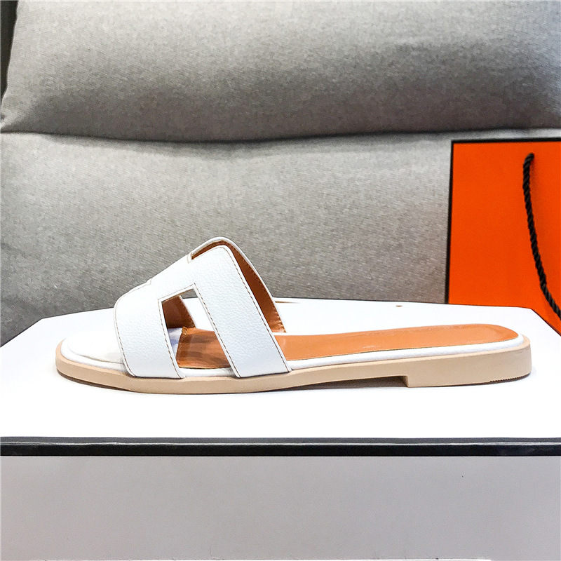 Women's Summer Sandals Flat Bottom Outer Wear Beach Shoes One Word Casual Slippers image 9