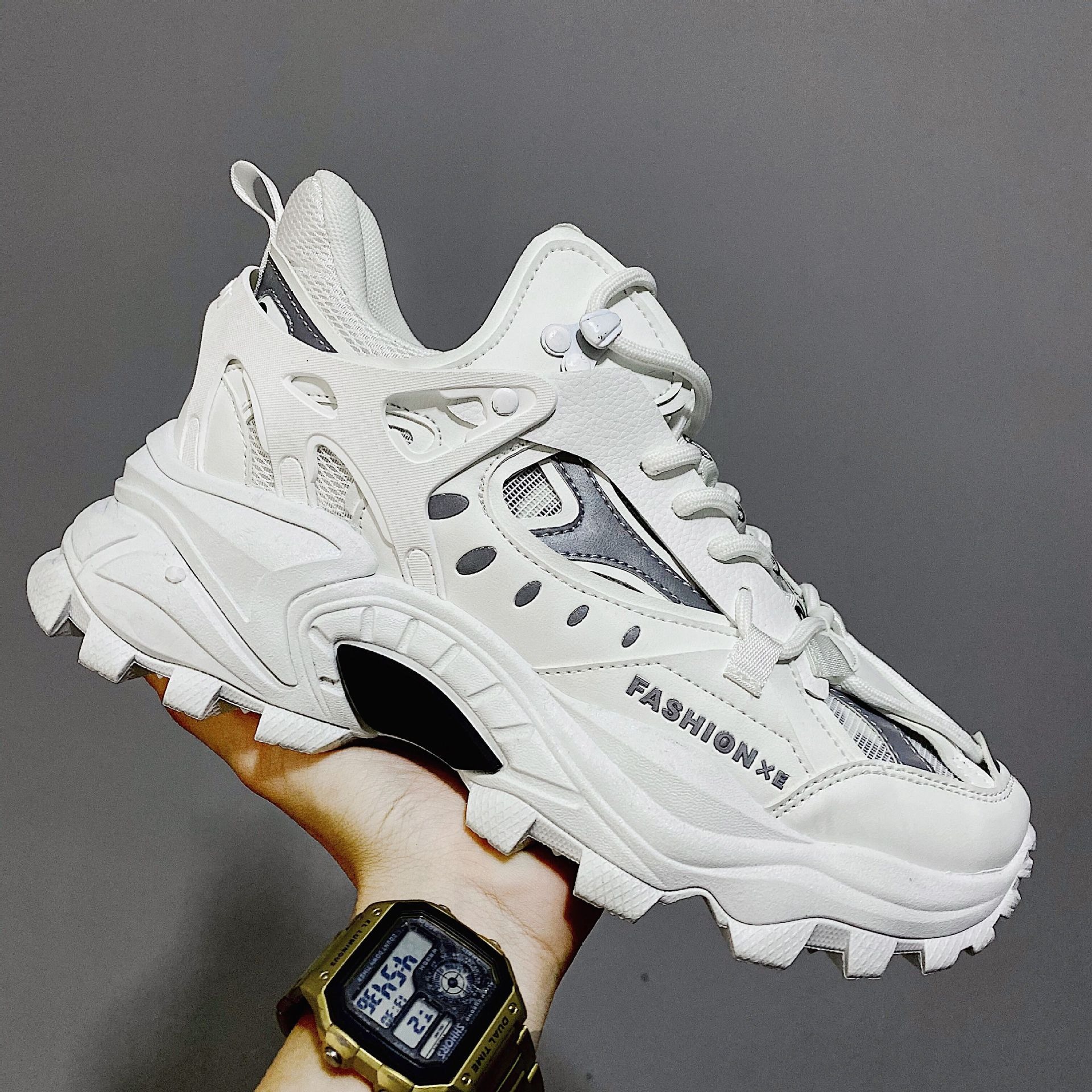 Men's Ins Shoes Thick Soled High Korean Version With Luminous Men's Sneakers image 4