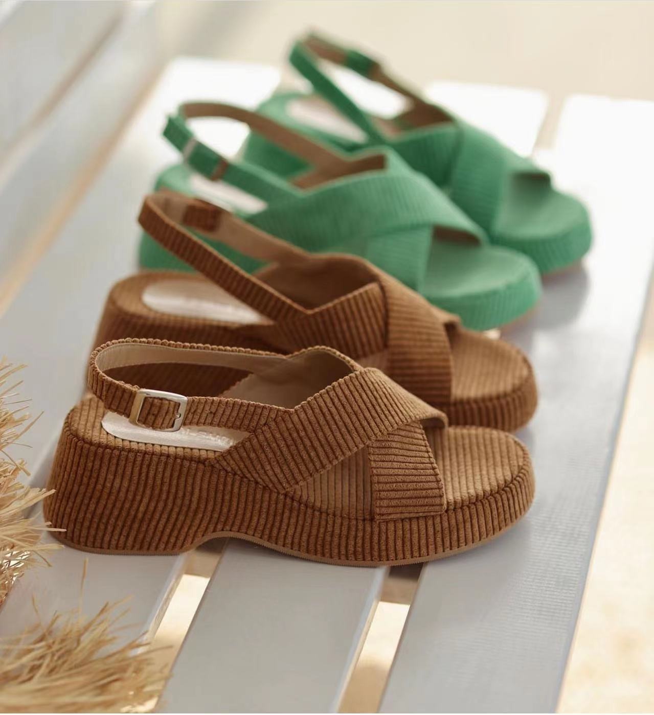 European and American Large New Summer Style Casual Thick Sole Lazy Slope Heel Crossover with Towel