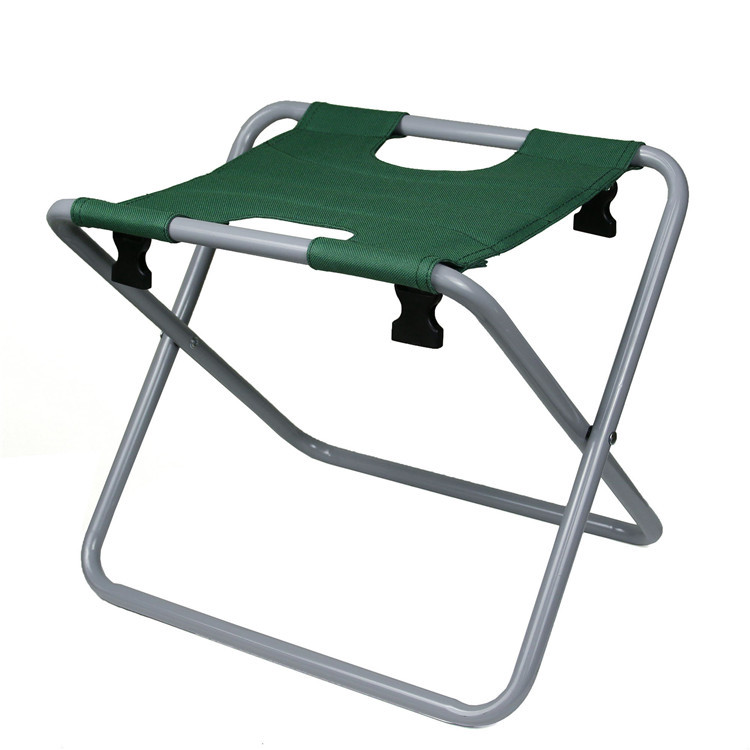 any corner of your garden with our Detachable Foldable Large Capacity Garden Stool. Its simple and convenient detachable and foldable design allows for easy transportation and storage. With a large capacity, it's perfect for taking a break and enjoying your beautiful garden.