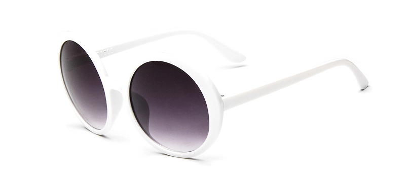 Ivory frame with smoky gradient lens detail