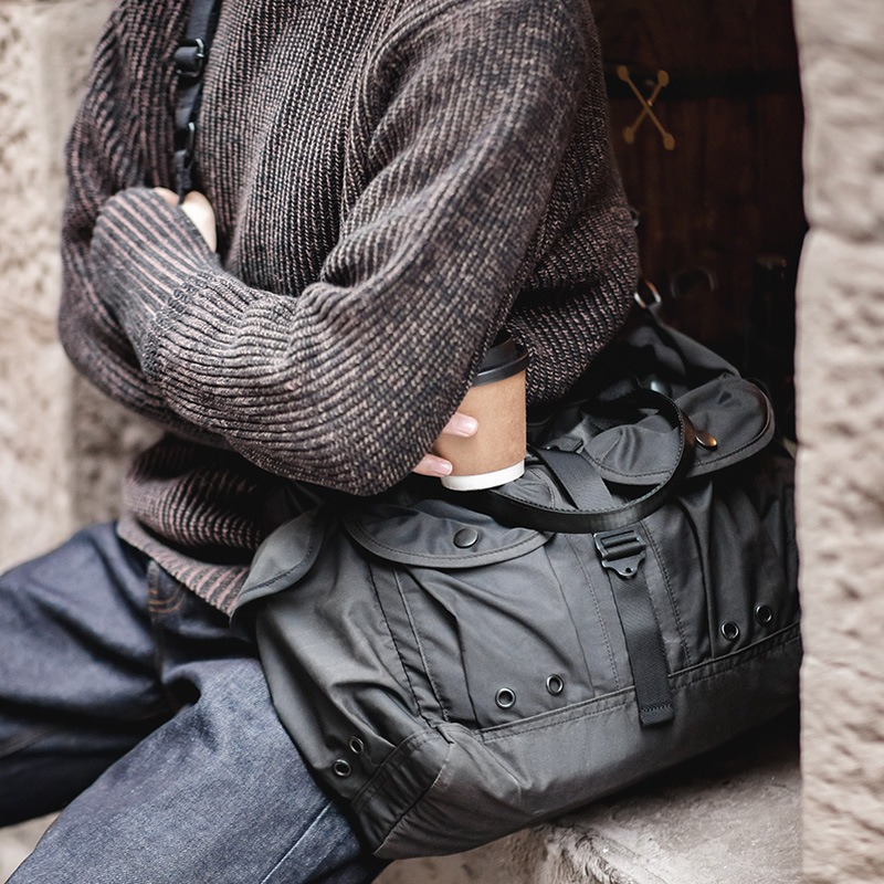 Maden Large Capacity Crossbody Shoulder Bag Handheld Computer Messenger Bag Black Male Handbag