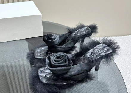 Summer Sexy Flowers Women's Fur Sandals Square Split Toe Sexy Plush Edge High Heel Slippers Brand Casual Women's Slides image 4