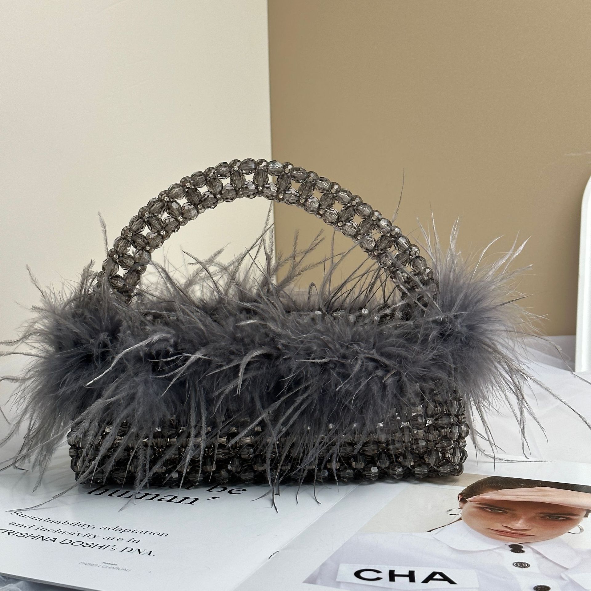 Customized Pearl Bead Bag with Ostrich Feather Fur Designer Brand Box Ladies Hand Bags Handmade