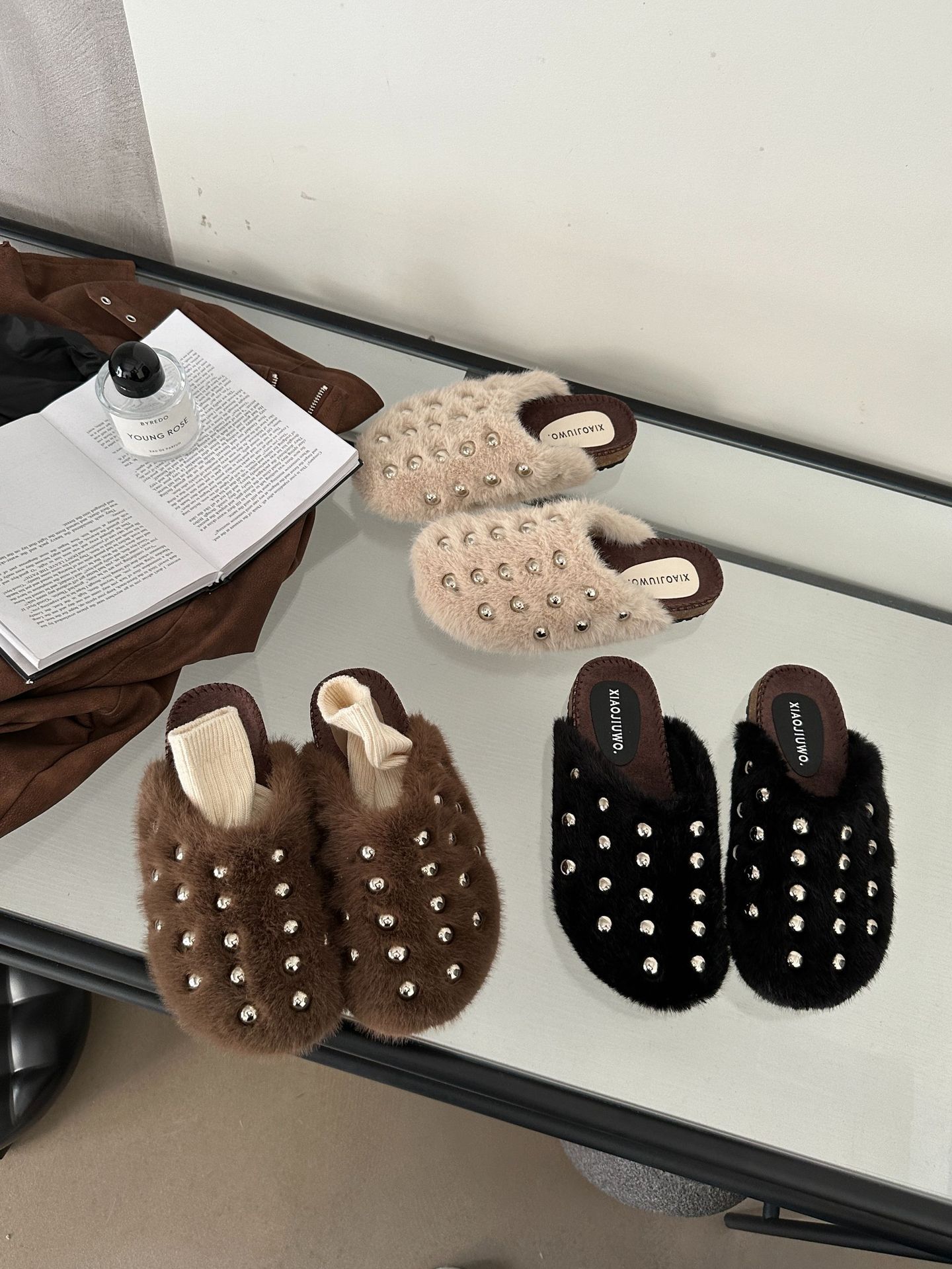 Women Flat Slipper Rivet Warm Plush Ladies Casual Slip On Mules Shoes Flat Heel Outdoor Dress Slide image 3