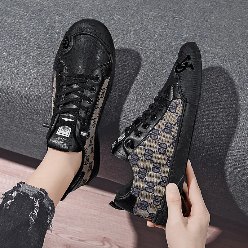 Men's shoes summer trend casual board shoes versatile breathable thin youth white shoes, one foot canvas trendy shoes