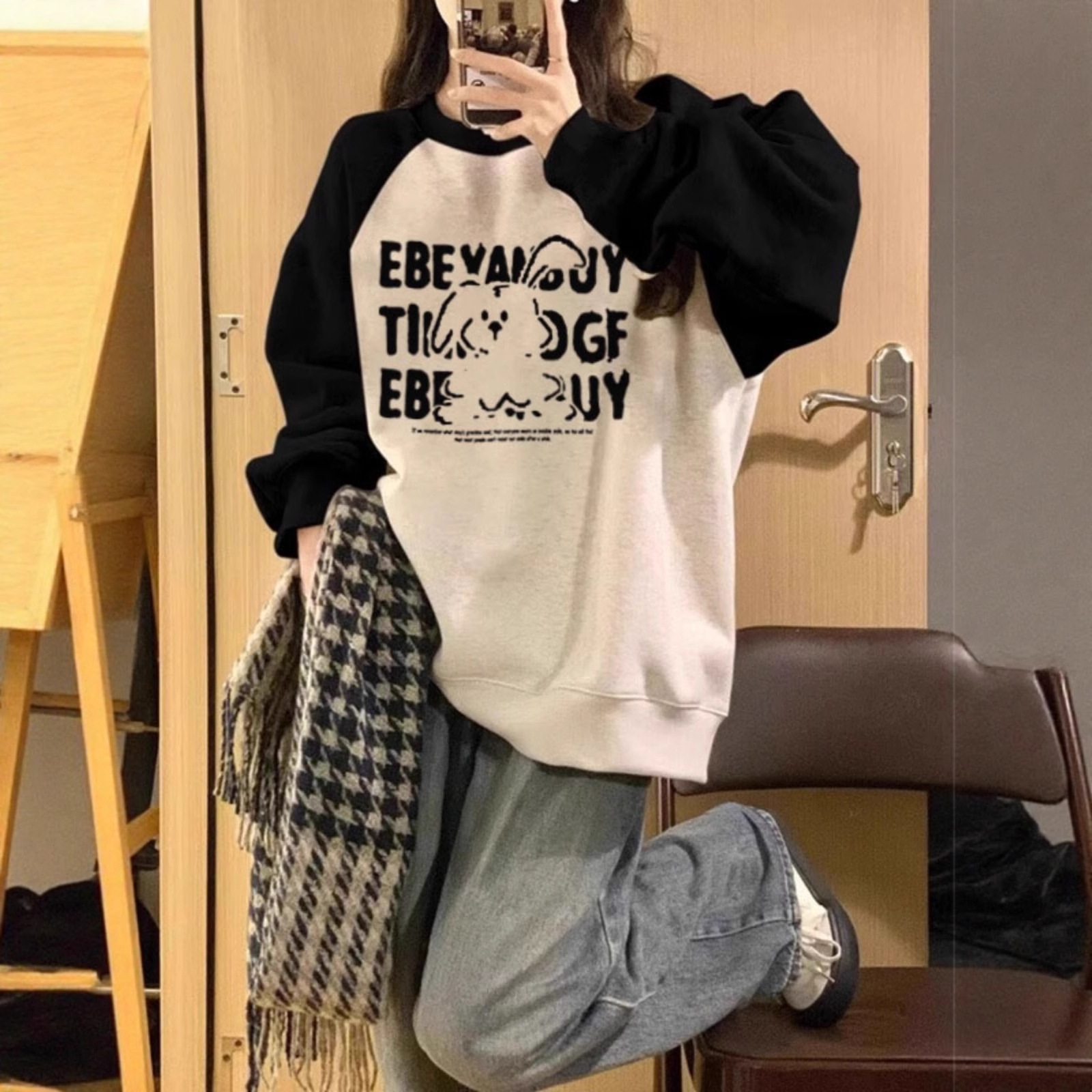Cartoon Print Fleece-Lined Thick Hoodie for Women, Heavyweight Raglan Sleeve Casual Loose Fit Top