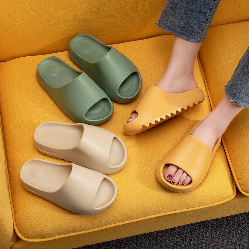 Soft Slippers Thick Sole Non-slip EVA Indoor Women Shoes Summer Flat Sandals Couple Beach Outdoor Light Flip Flops