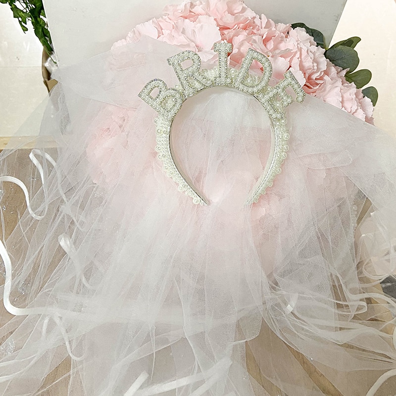 Complete pearl headband and veil bridal accessory set