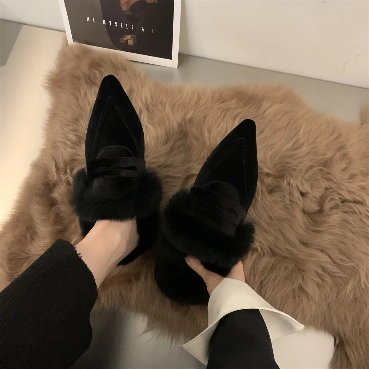 Women’s Plush Fur Platform Slippers – Warm Indoor/Outdoor Winter Slides