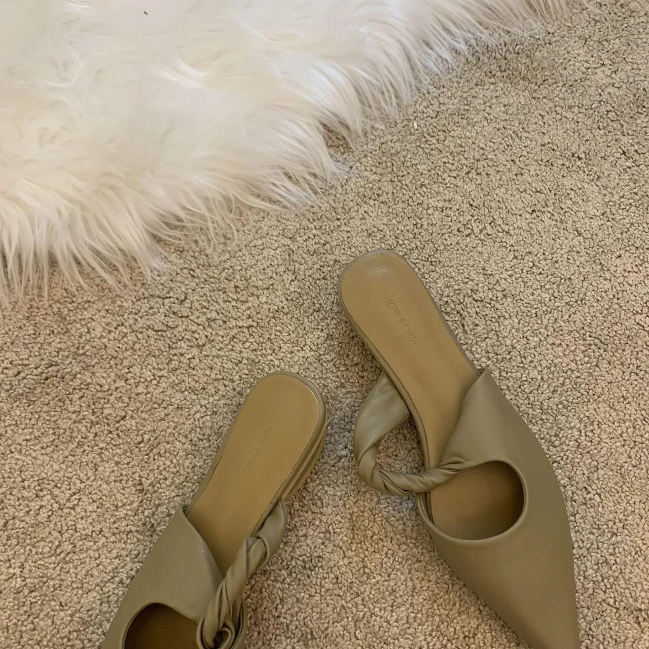 Pointed Toe Mules – Flat Slip-On Women’s Slides for Spring & Summer