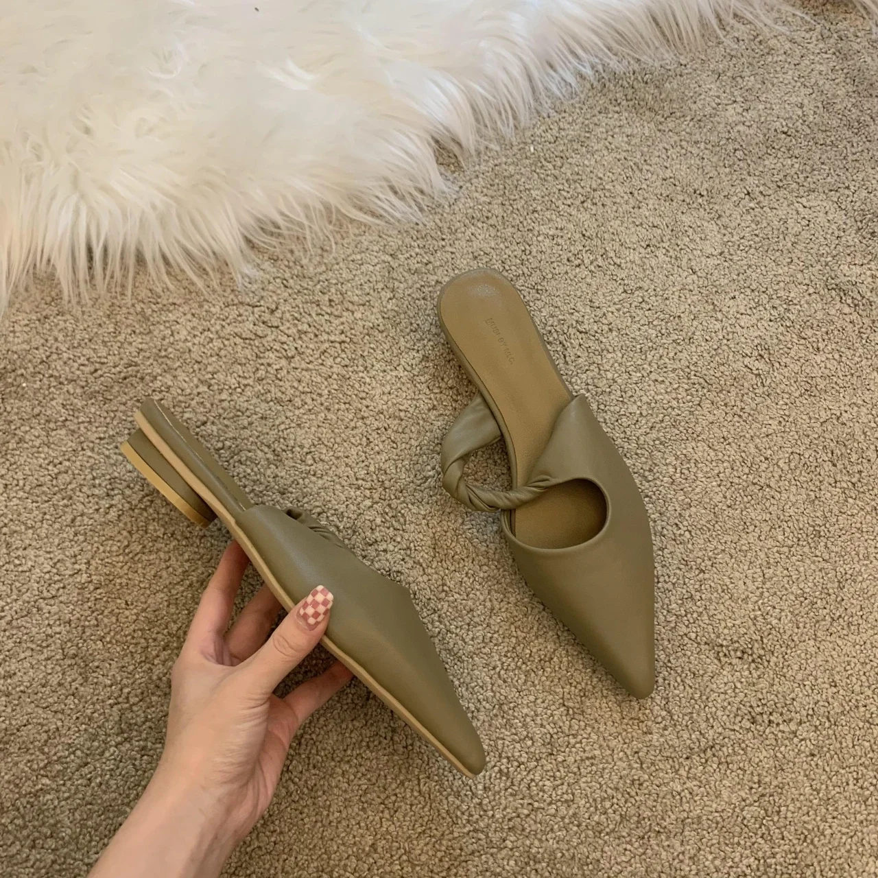 Pointed Toe Mules – Flat Slip-On Women’s Slides for Spring & Summer
