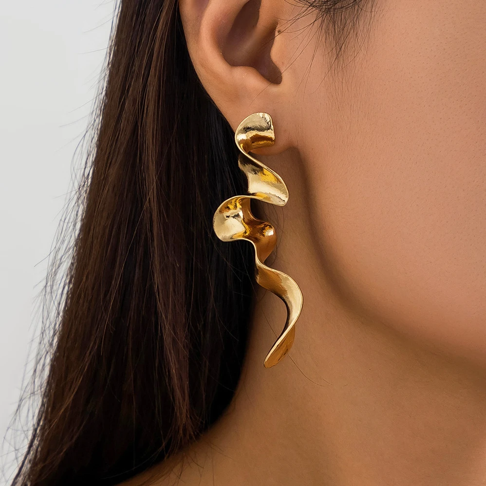 Vintage Irregular Geometric Long Wave Pendant Drop Earrings Women Fashion Statement Goth Piercing Earrings Jewelry Accessories