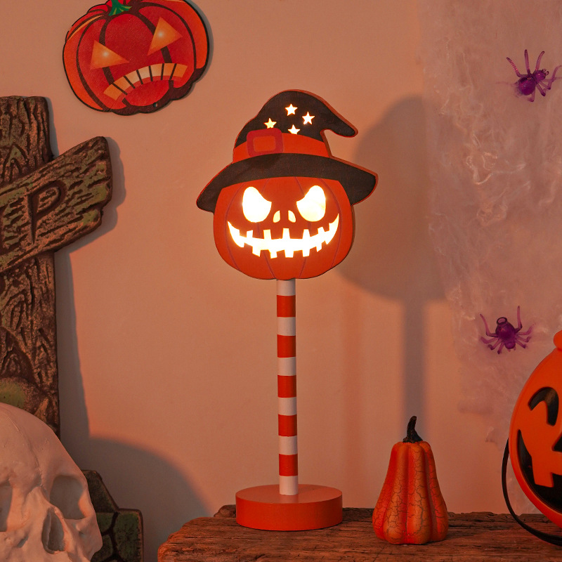 LED Modeling Lamp Halloween Decoration Warm White Light Wooden Smiley Pumpkin Ghost Skull Size 25cm x 25cm x 15cm 2 Cell 7W