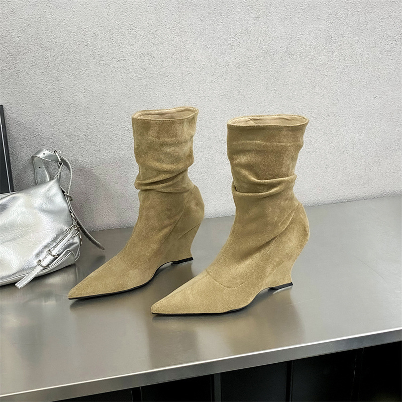 Autumn and Winter Fashionable French Pointed Slope Heel Stacked Women's Boots Soft Leather High Heels Comfortable Short Boots