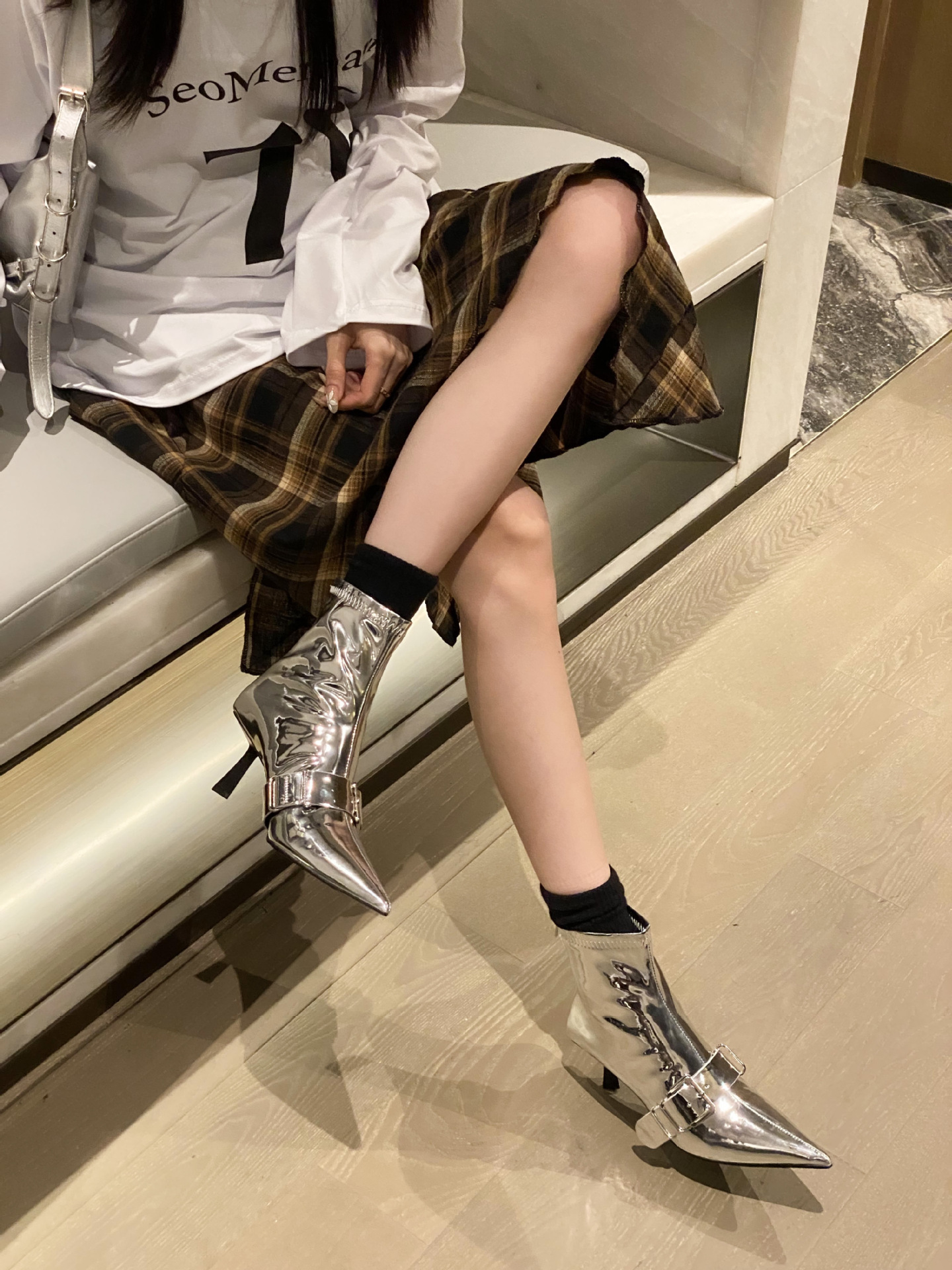 Zipper women's Martin boots with belt buckle, pointed short boots, elastic patent leather, slim boots image 3