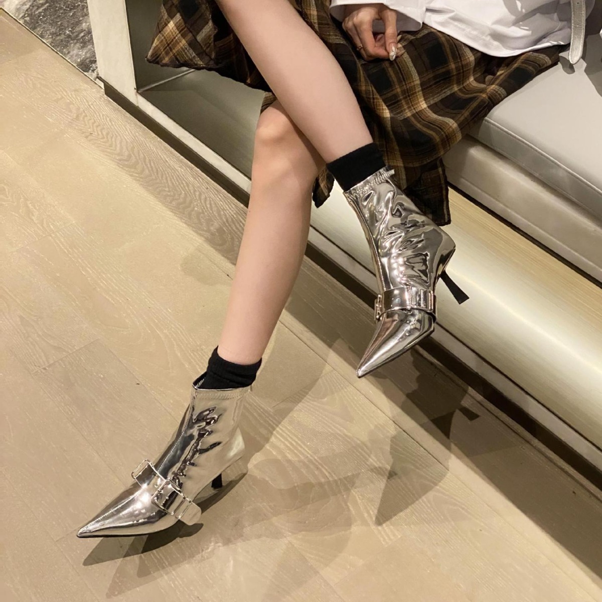 Zipper women's Martin boots with belt buckle, pointed short boots, elastic patent leather, slim boots image 6