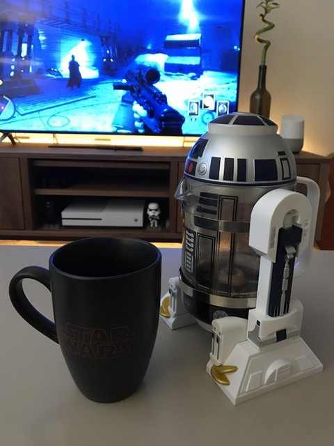 R2-D2 2