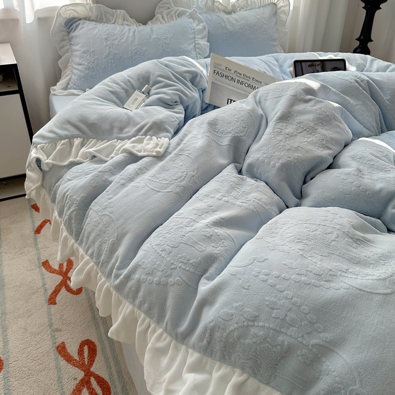 A-class ins princess style milk velvet four piece set lace carved velvet warm duvet cover winter