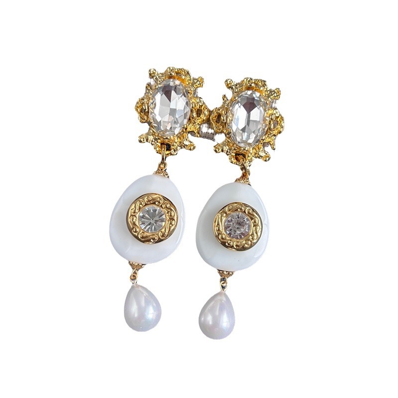 vintage vintage texture heavy industry diamond studded snow-white translucent glass pearl long
