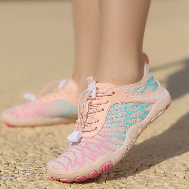 Outdoor children's quick-drying non-slip beach shoes, breathable wading shoes, soft-soled running shoes image 3