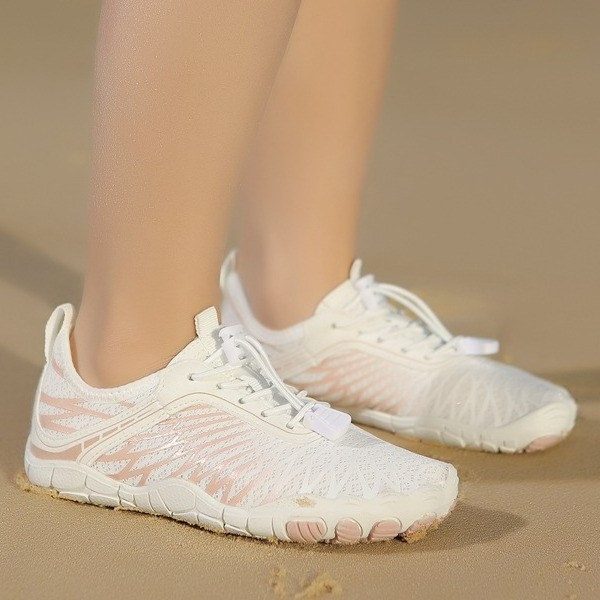 Outdoor children's quick-drying non-slip beach shoes, breathable wading shoes, soft-soled running shoes image 10