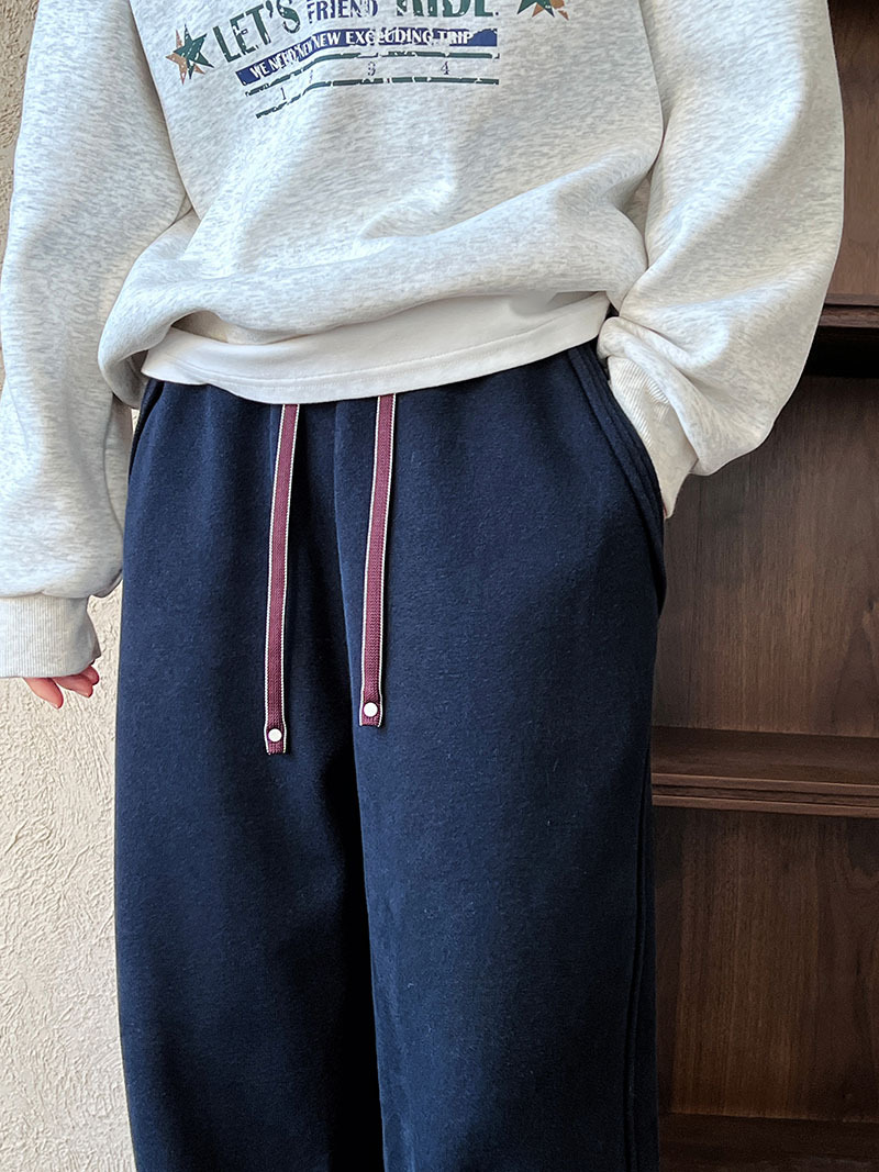 1C2EC943-88DC-4BEA-9B40-791FE6