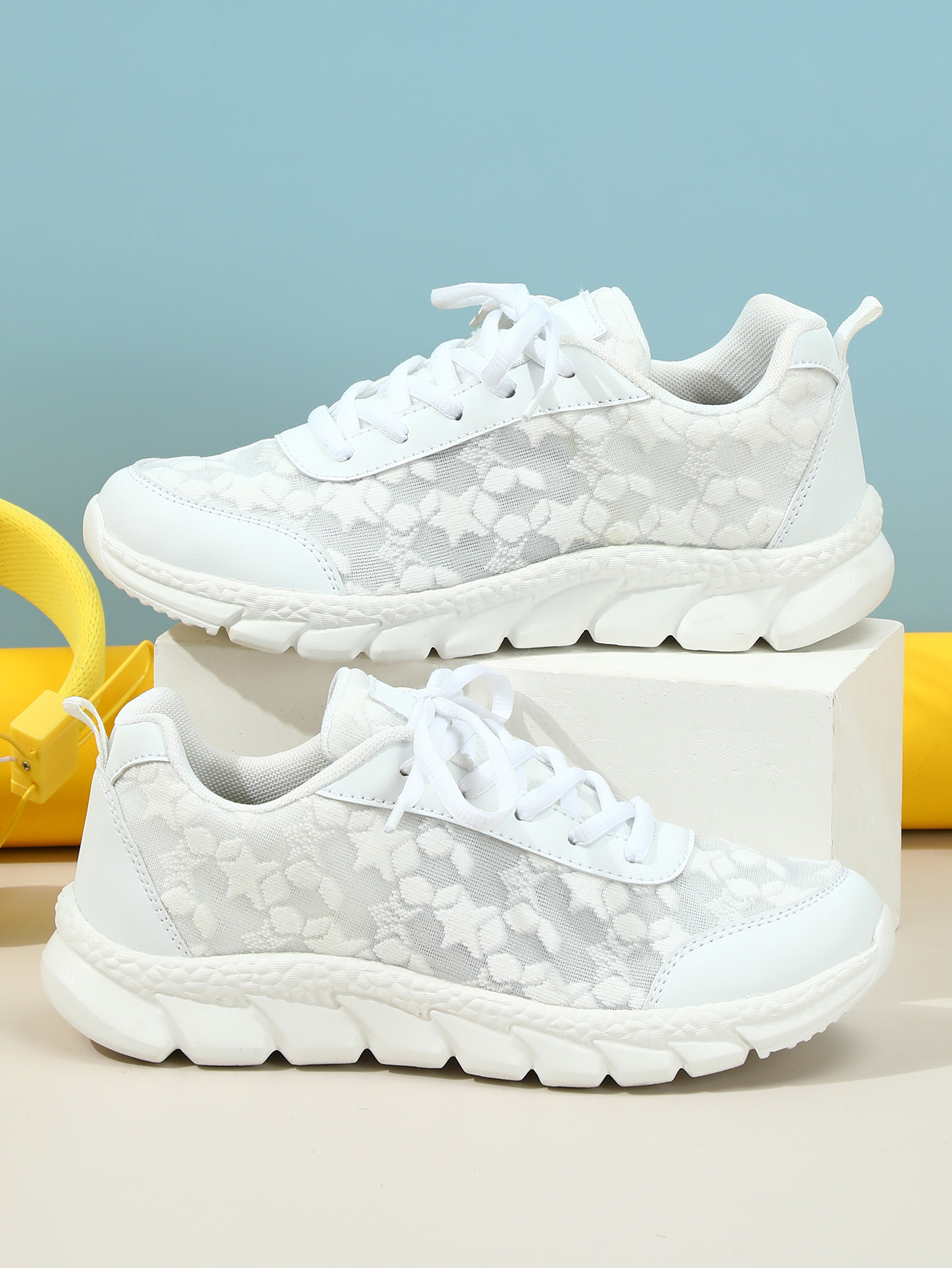 White shoes breathable lightweight casual sports women's shoes soft soled running shoes image 6