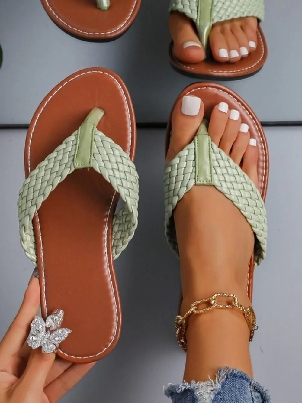 Braided Toe Post Flats Sandals image 4