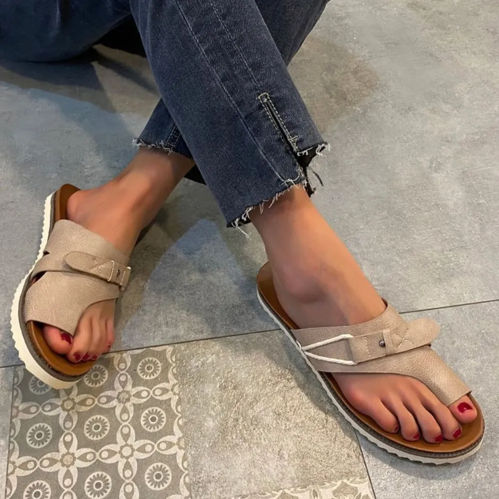 Summer sandals for women casual breathable cool with a flat leather surface image 3