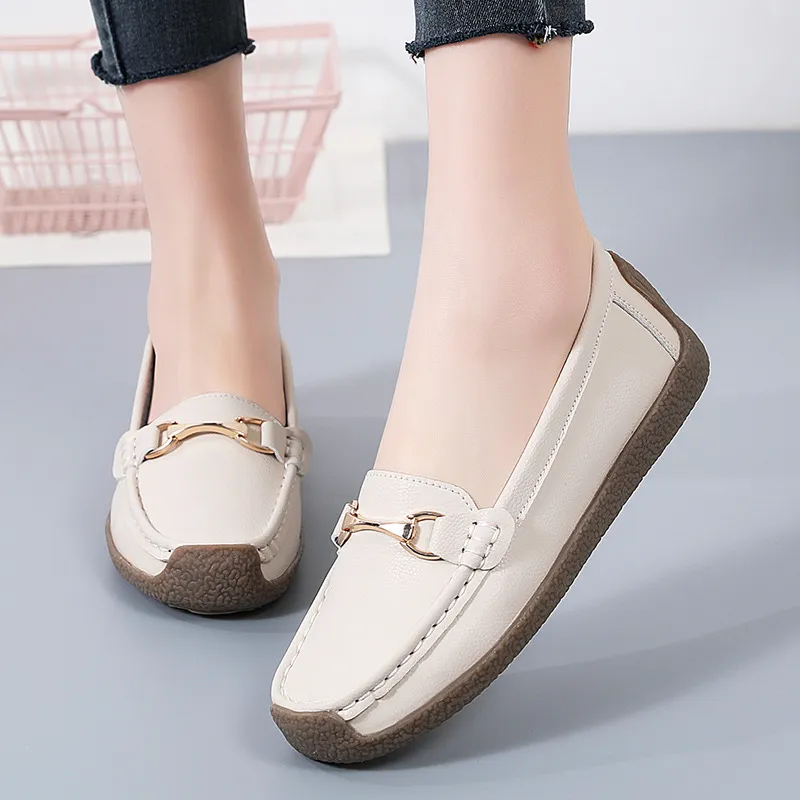 Spring and summer bean shoes for women's mothers comfortable flat and casual maternity shoes image 3