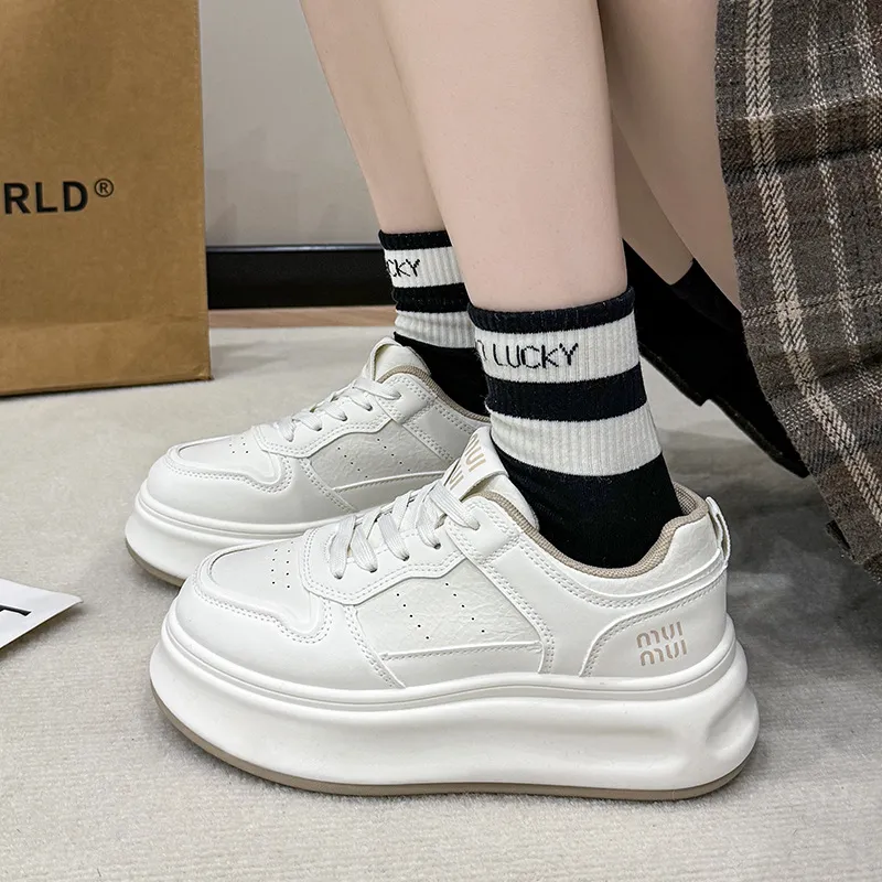 Versatile breathable anti slip board shoes for autumn and winter thick soled height increasing white shoes image 5