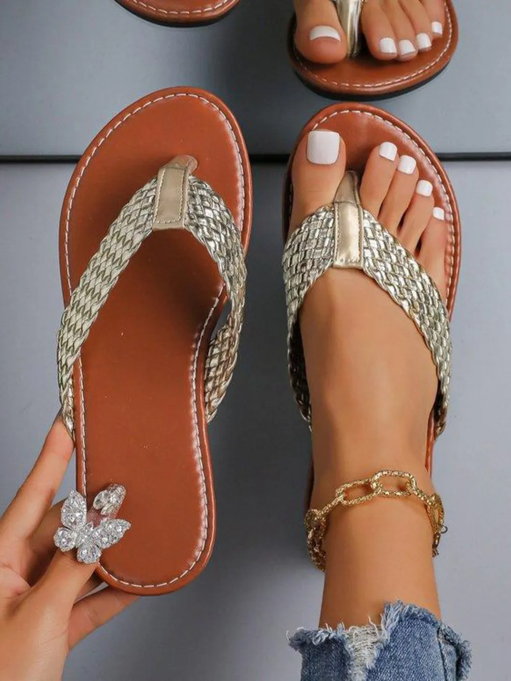 Braided Toe Post Flats Sandals image 5