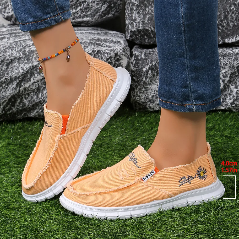 Raw Edge Round Toe Embroidery Flat Slip-Ons