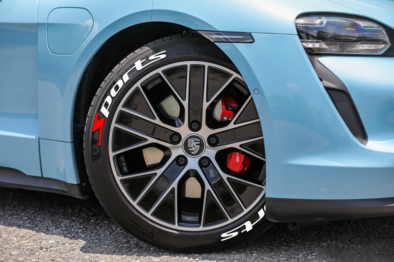 2021-Porsche-Taycan-4S-Malaysi