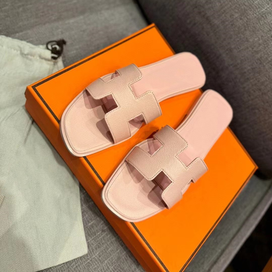 Flat bottomed beach sandals are fashionable casual lightweight and can be worn as a single drag image 8