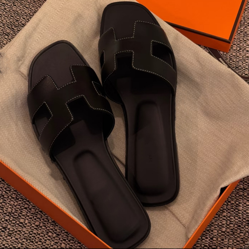 Flat bottomed beach sandals are fashionable casual lightweight and can be worn as a single drag image 15