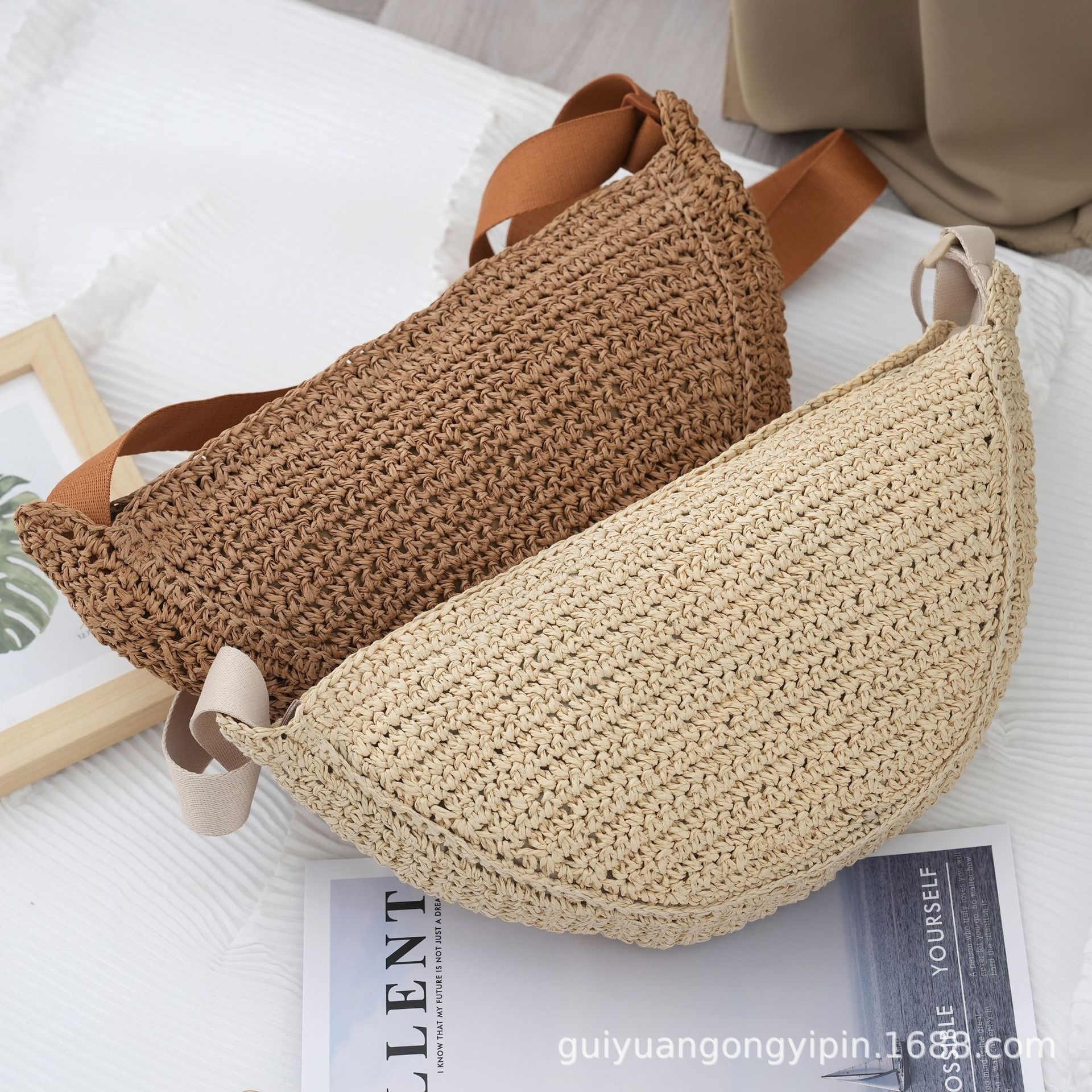 Sports Crossbody Bag Handmade Woven Dumpling Bag Breathable Semicircle Bag Versatile Rattan Bag